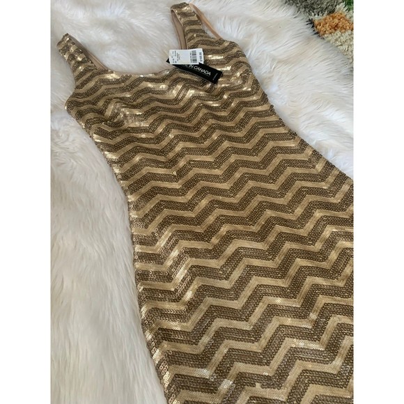 Le Chateau sequin dress - Picture 3 of 10